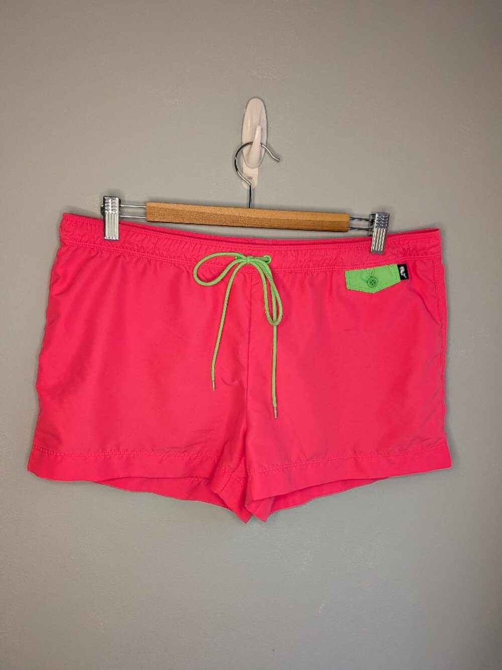Vineyard Vines Swim Trunks Hot Pink Lime Green 3in Tropical Shorts Size Mens Med